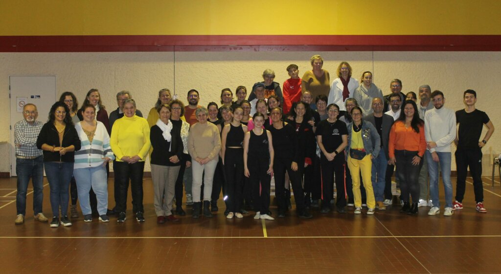 Le spectacle musical : Un tout petit Monde : une aventure collective