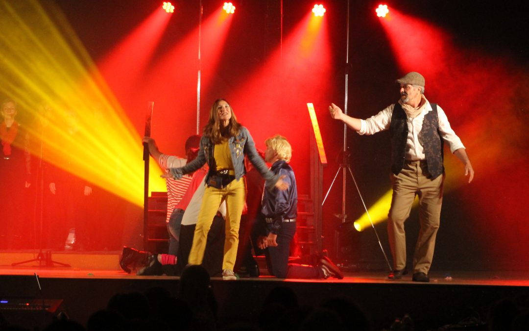 « Un Tout Petit Monde » : Théâtre, chant, danse : le grand retour d’Artescence !